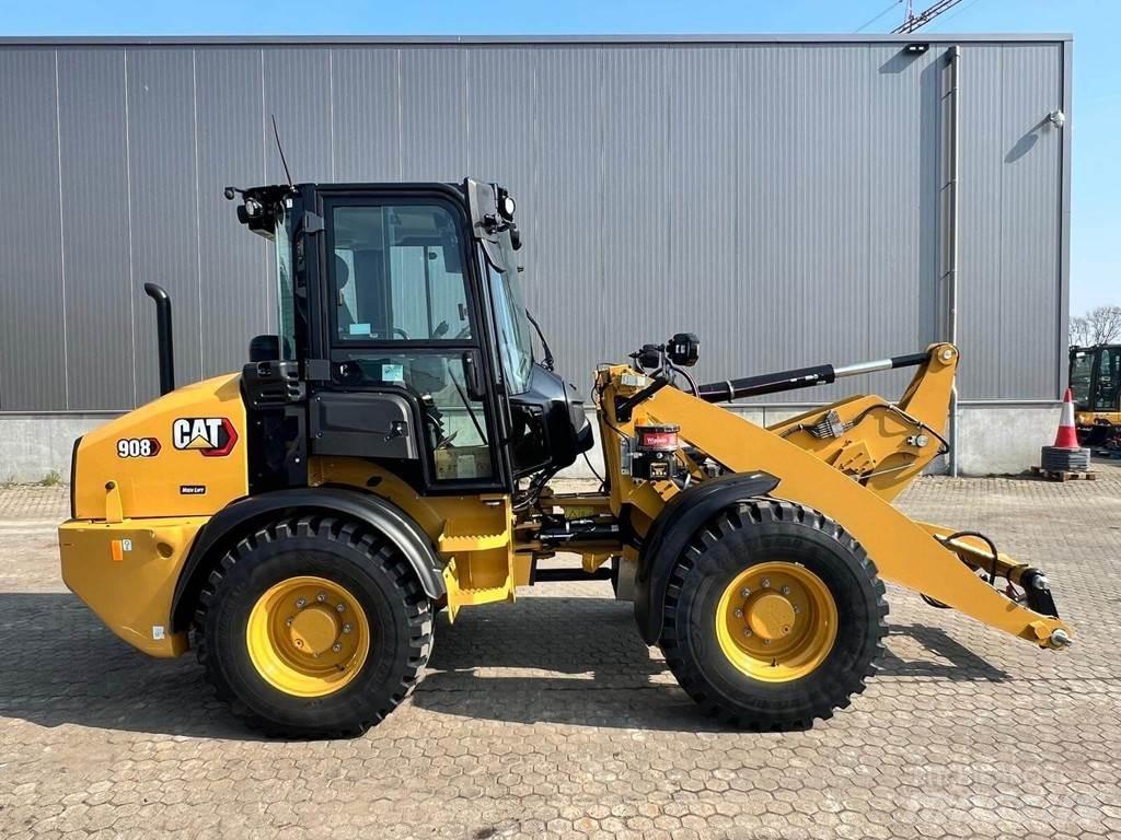 CAT 908 Chargeuse sur pneus