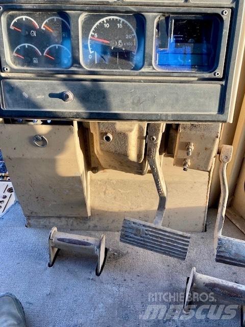 CAT D 11 R Bouteurs sur chenilles