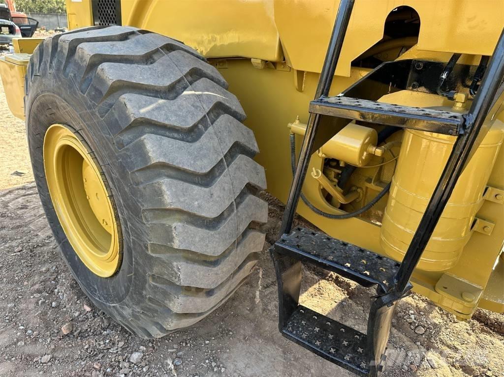 CAT 966 G Chargeuse sur pneus