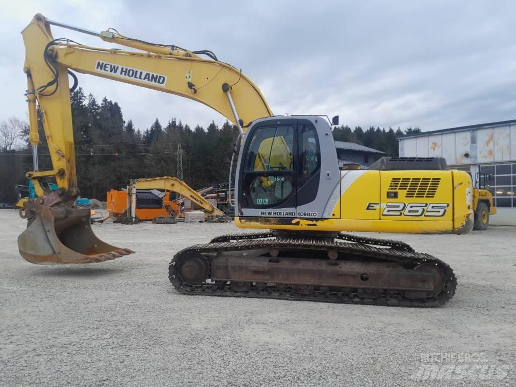 New Holland E 265 Pelle sur chenilles