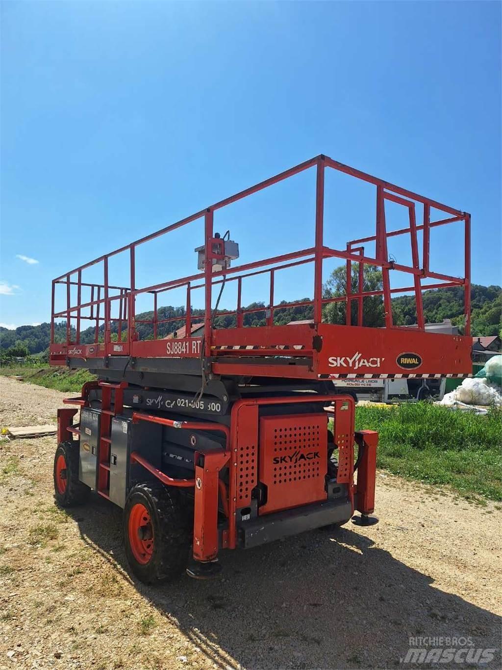 SkyJack 8841RT Nacelle ciseaux