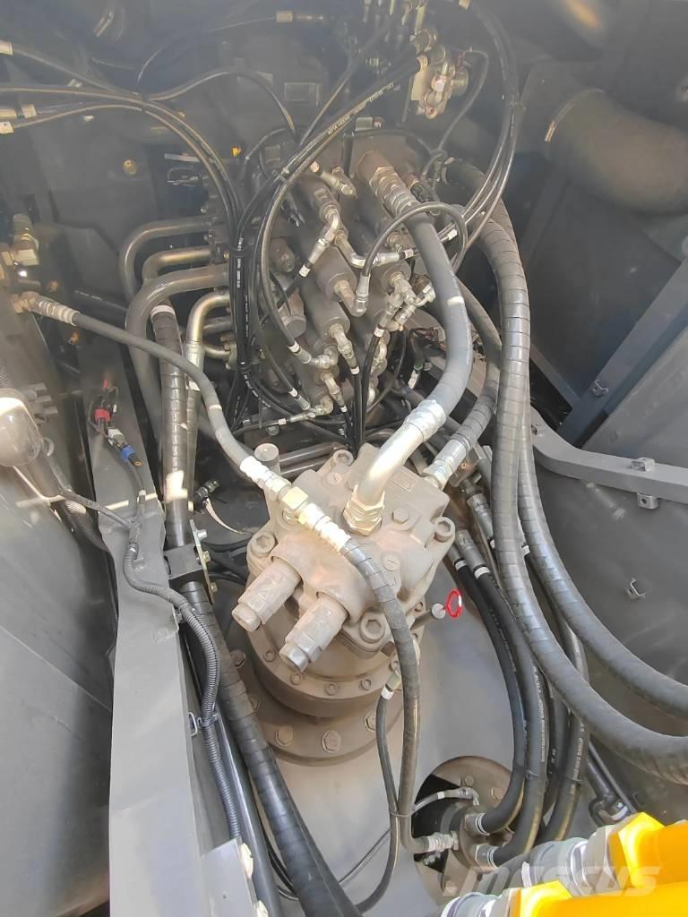 Sumitomo SH210 Pelle sur chenilles