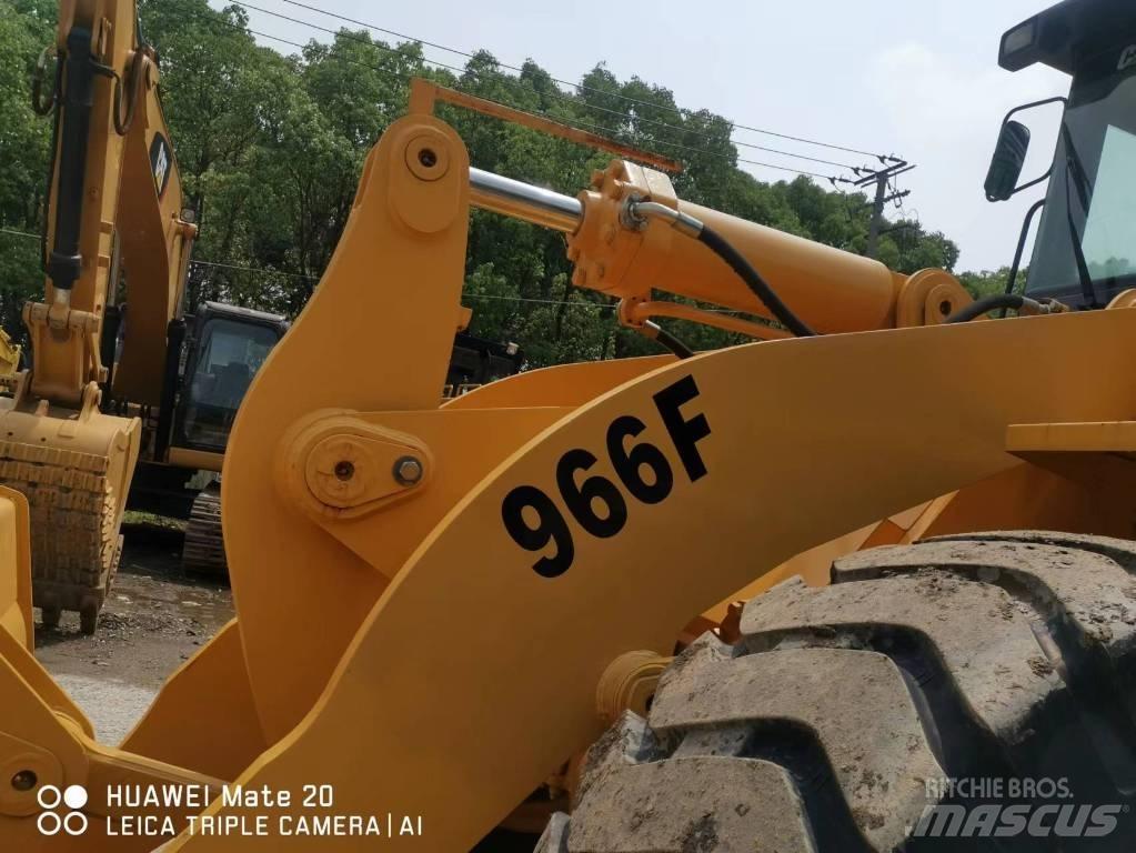 CAT 966 F Chargeuse sur pneus