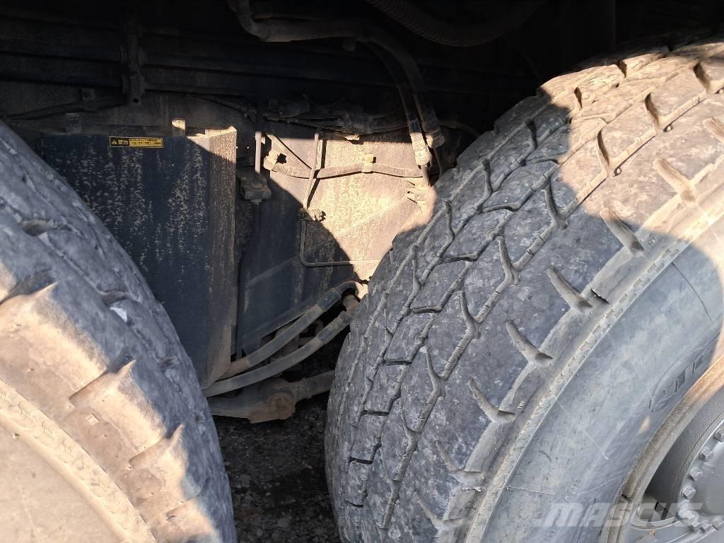 Kato KR-75H Grues mobiles