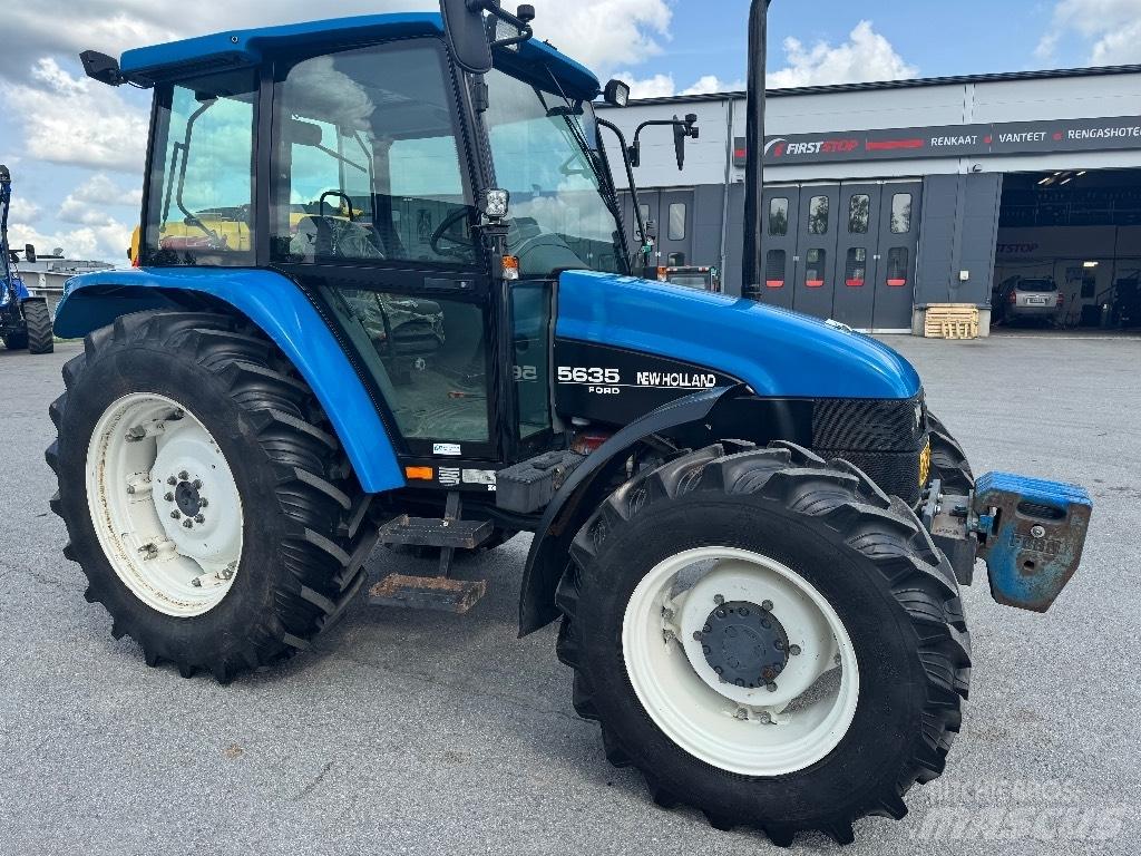 New Holland 5635 Tracteur