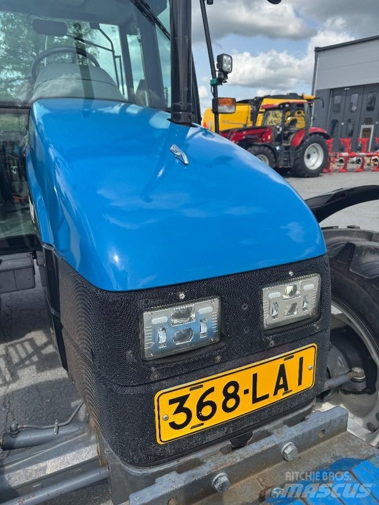New Holland 5635 Tracteur