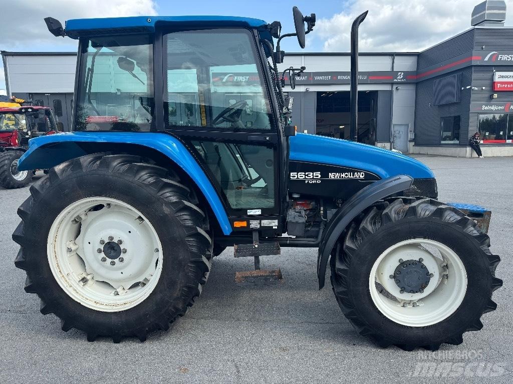 New Holland 5635 Tracteur