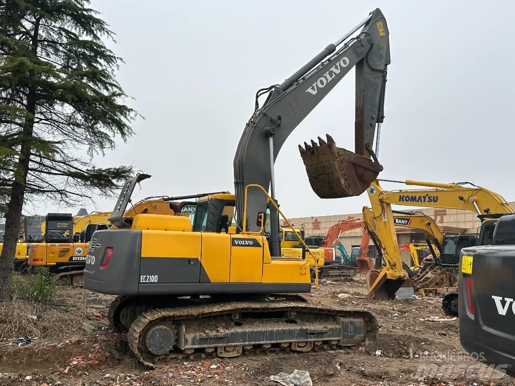 Volvo EC210D Pelle sur chenilles