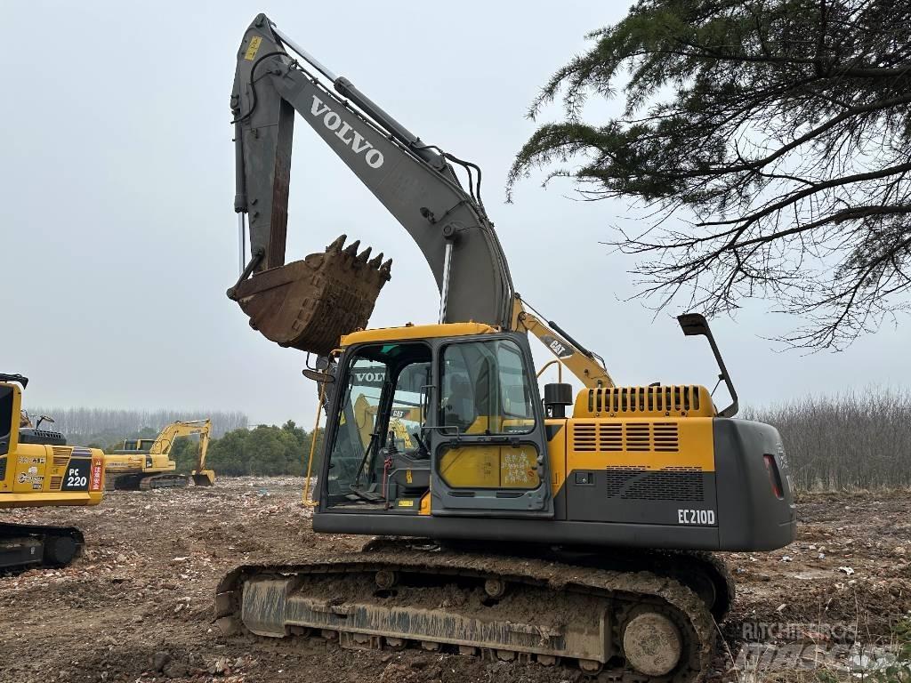 Volvo EC210D Pelle sur chenilles