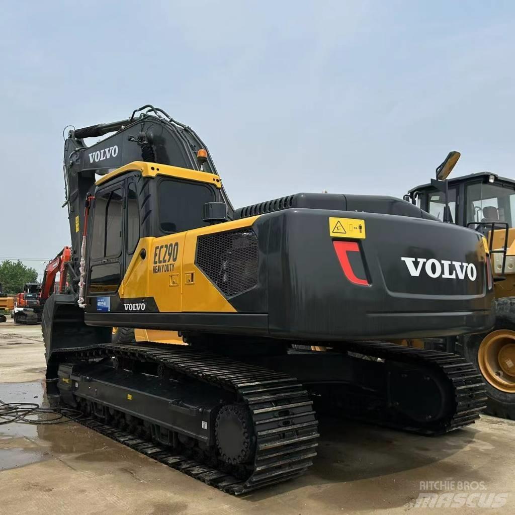 Volvo 290 Pelle sur chenilles