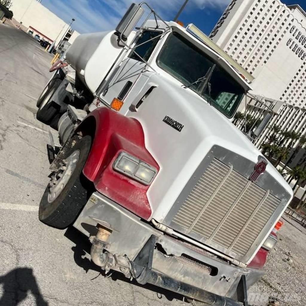 Kenworth T 800 Camion citerne à eau