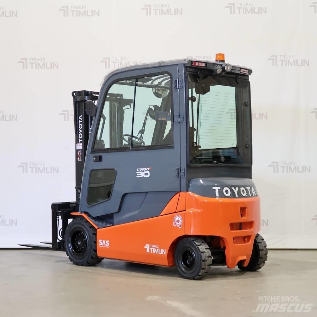 Toyota 8FBMT30 Chariots élévateurs électriques