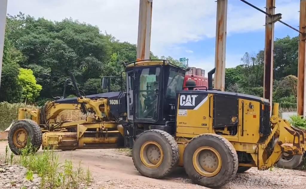 CAT 160 M Niveleuse