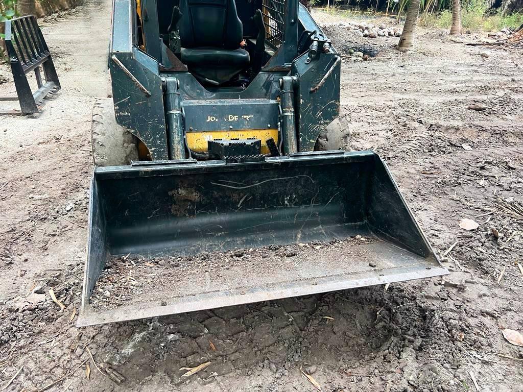 John Deere 312 Chargeuse compacte