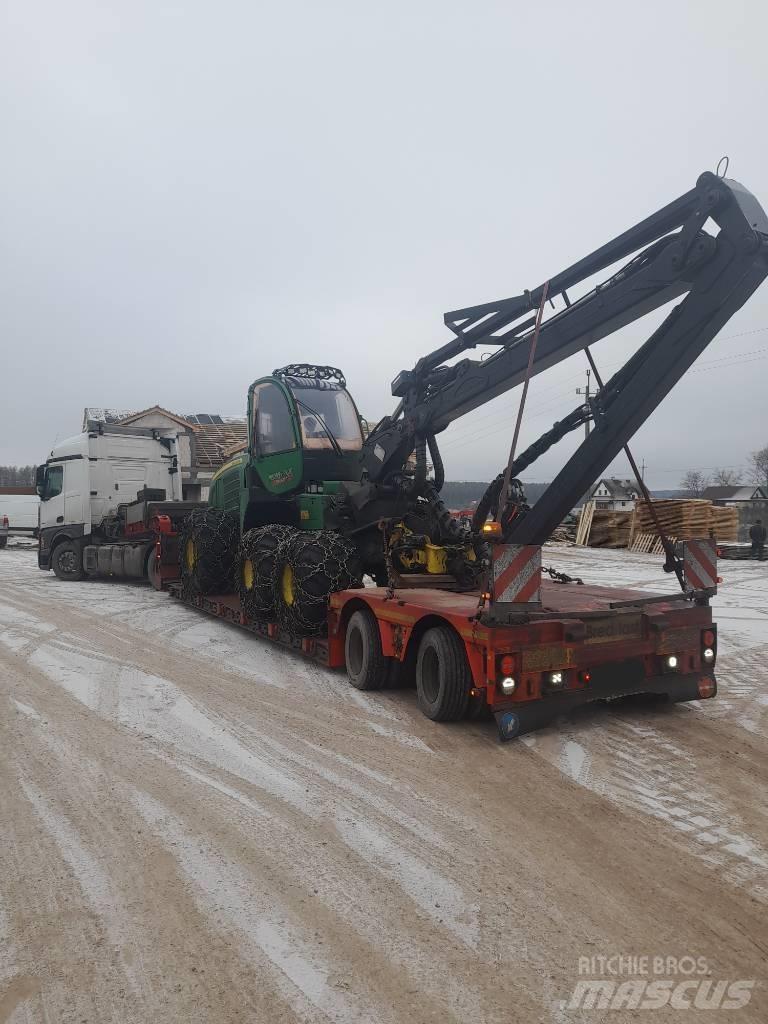 John Deere 1070 E Abatteuse