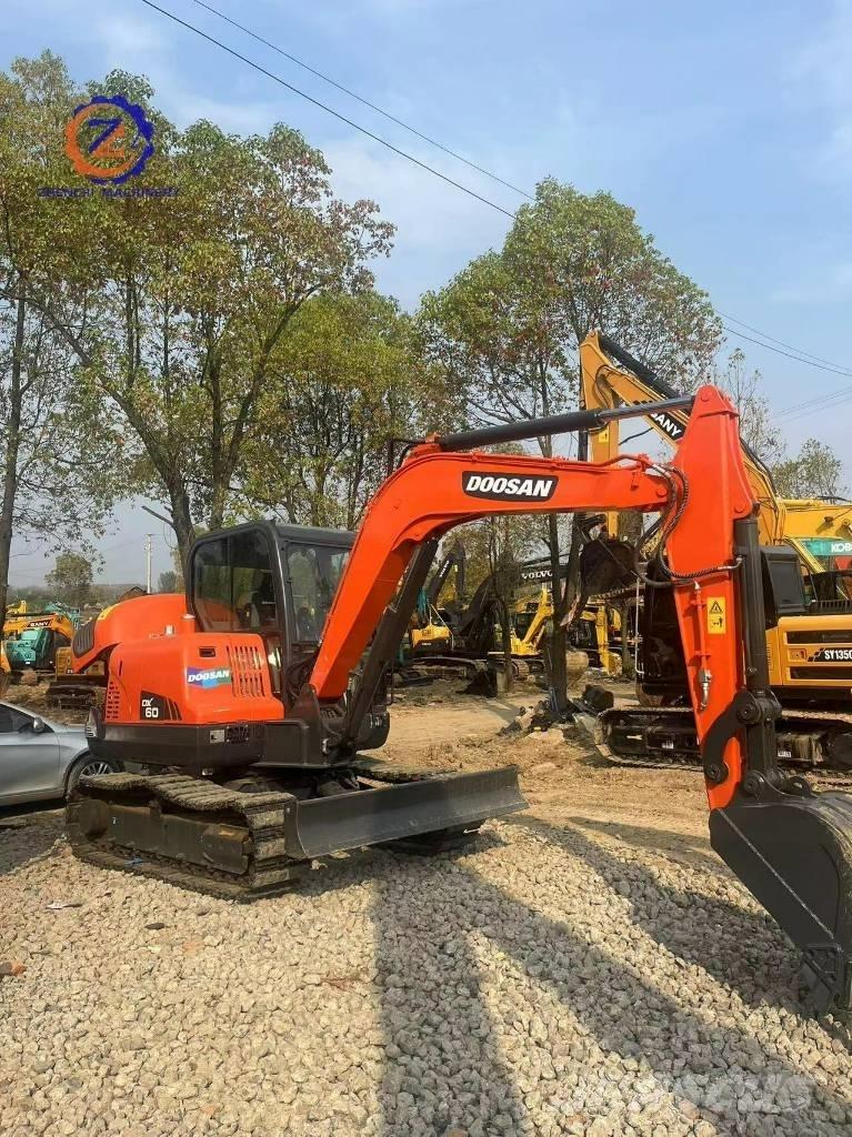 Doosan DX 60 Mini pelle < 7t
