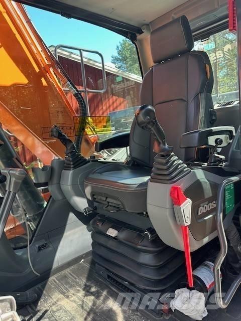 Doosan DX 140 LC Pelle sur chenilles
