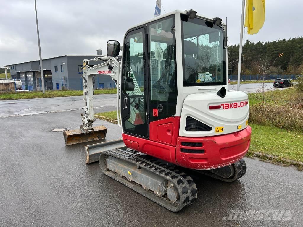 Takeuchi TB 235-2 V3 Mini pelle < 7t