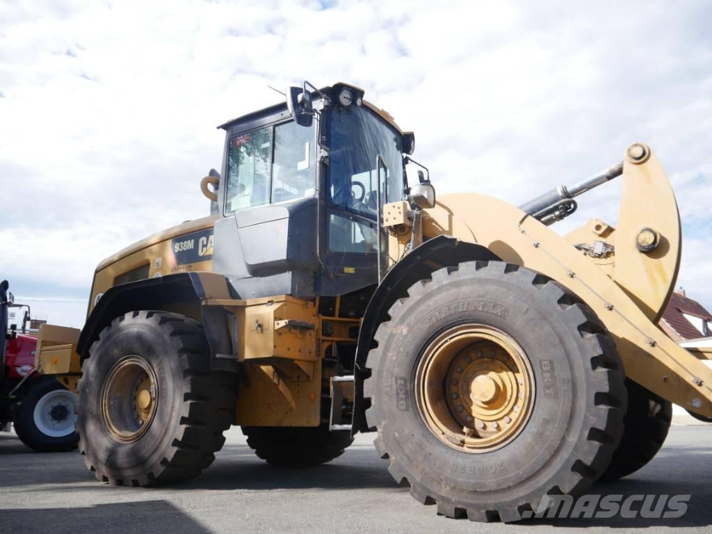 CAT 938M Chargeuse sur pneus