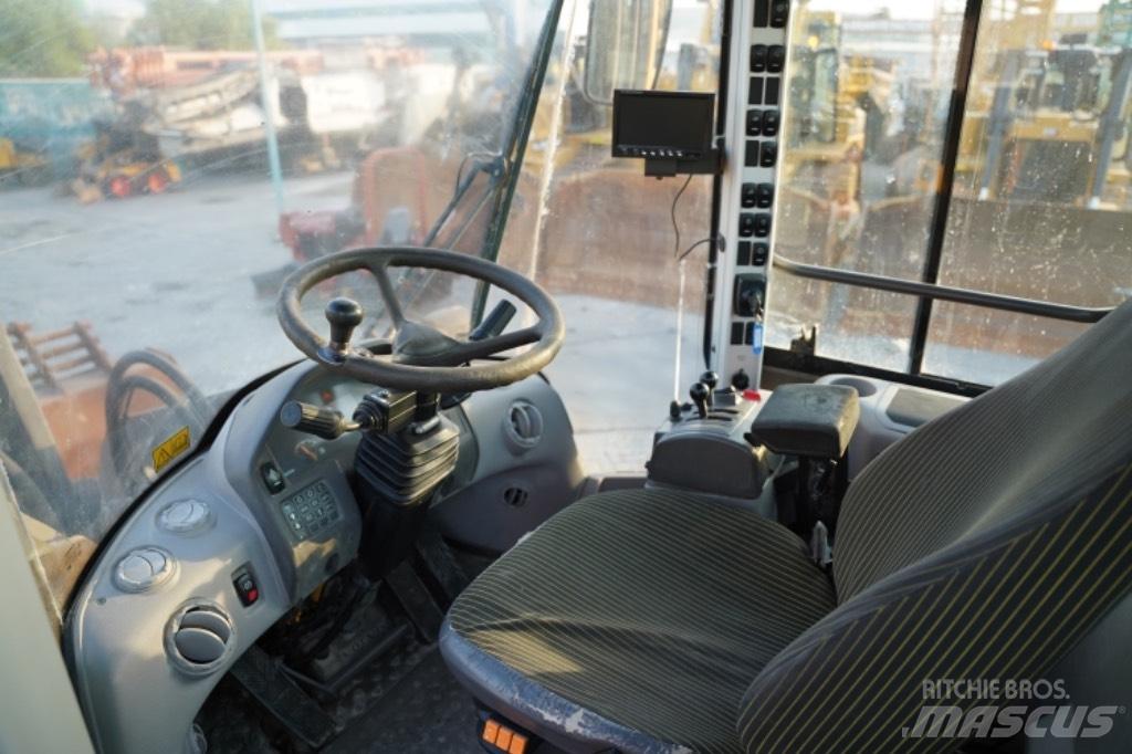 Volvo L220 F Chargeuse sur pneus