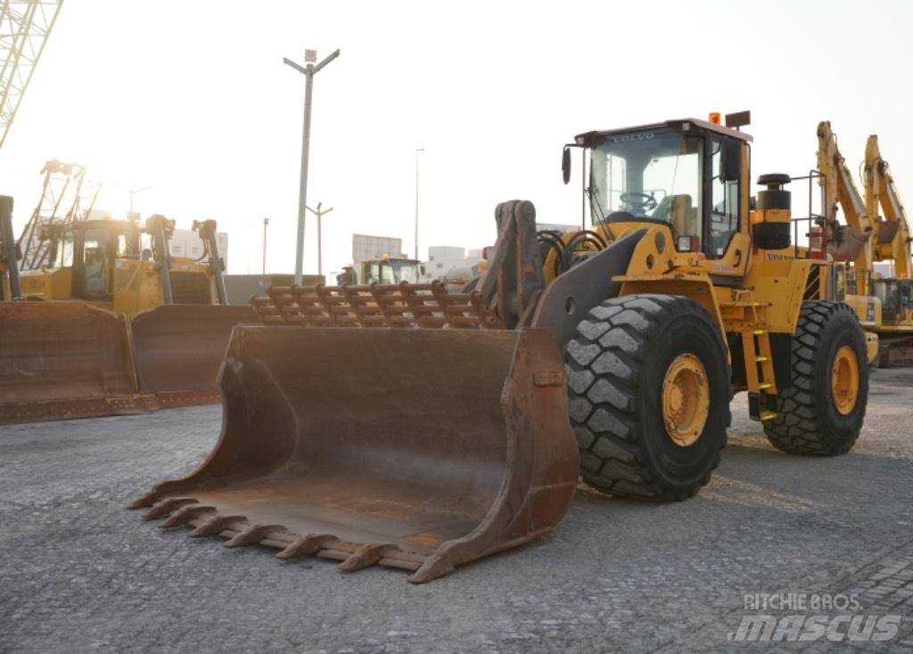 Volvo L220 F Chargeuse sur pneus