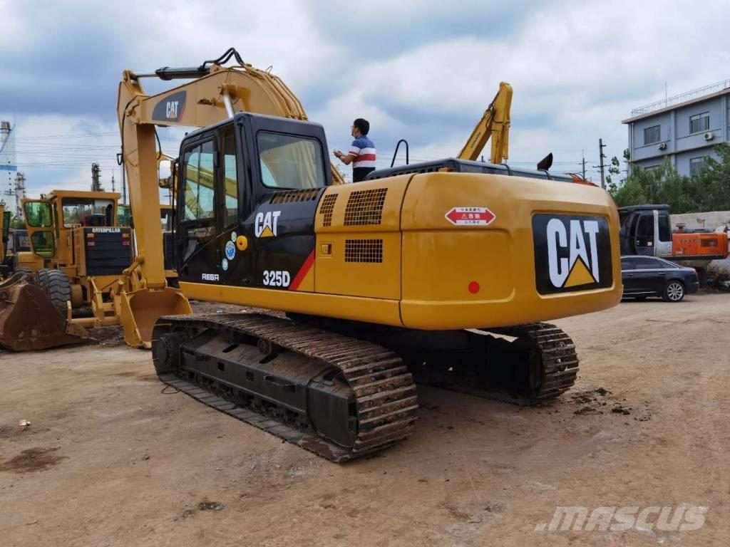 CAT 325 D  L Pelle sur chenilles