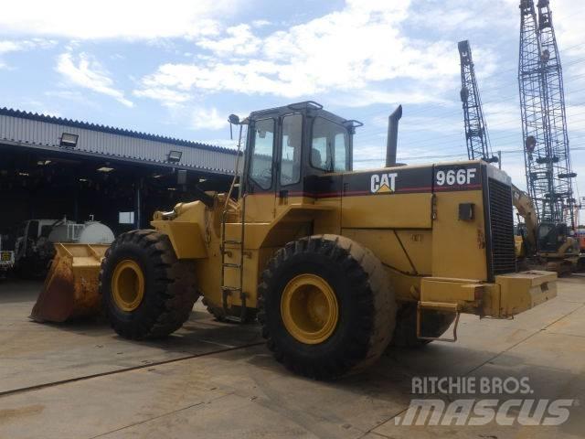 CAT 966 F Chargeuse sur pneus