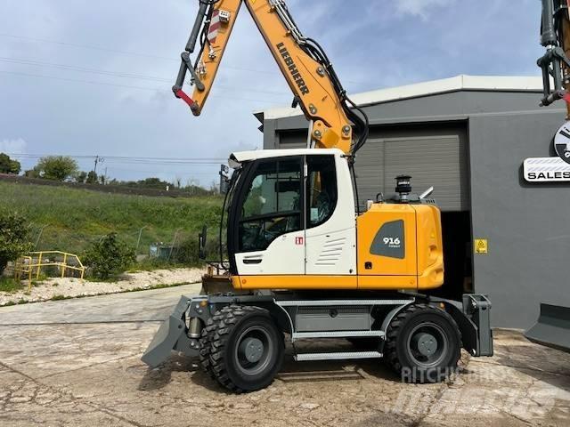 Liebherr 916 Pelle sur pneus