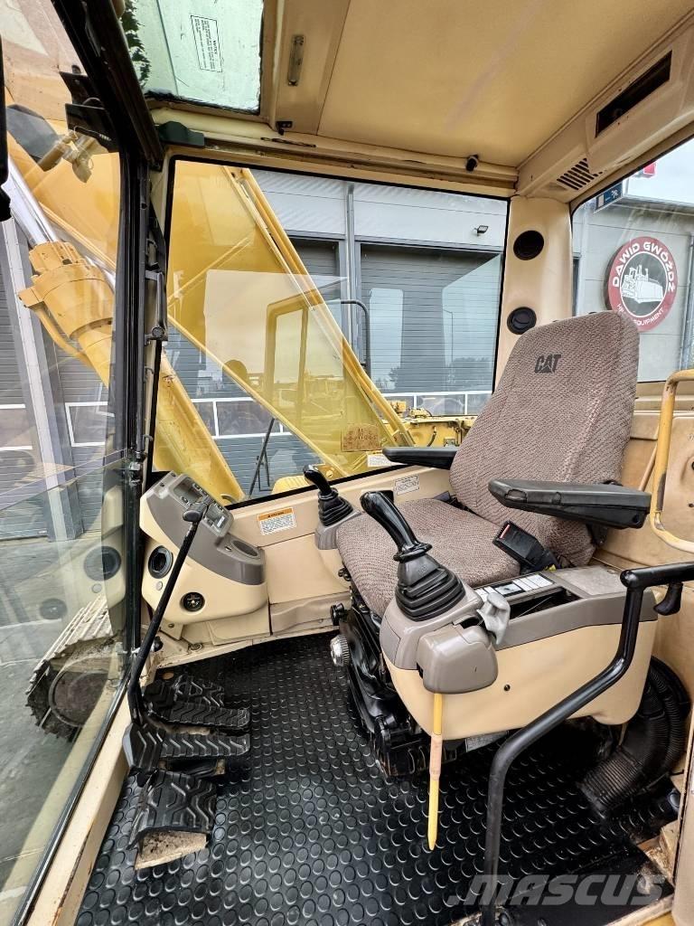 CAT 320 B L Pelle sur chenilles