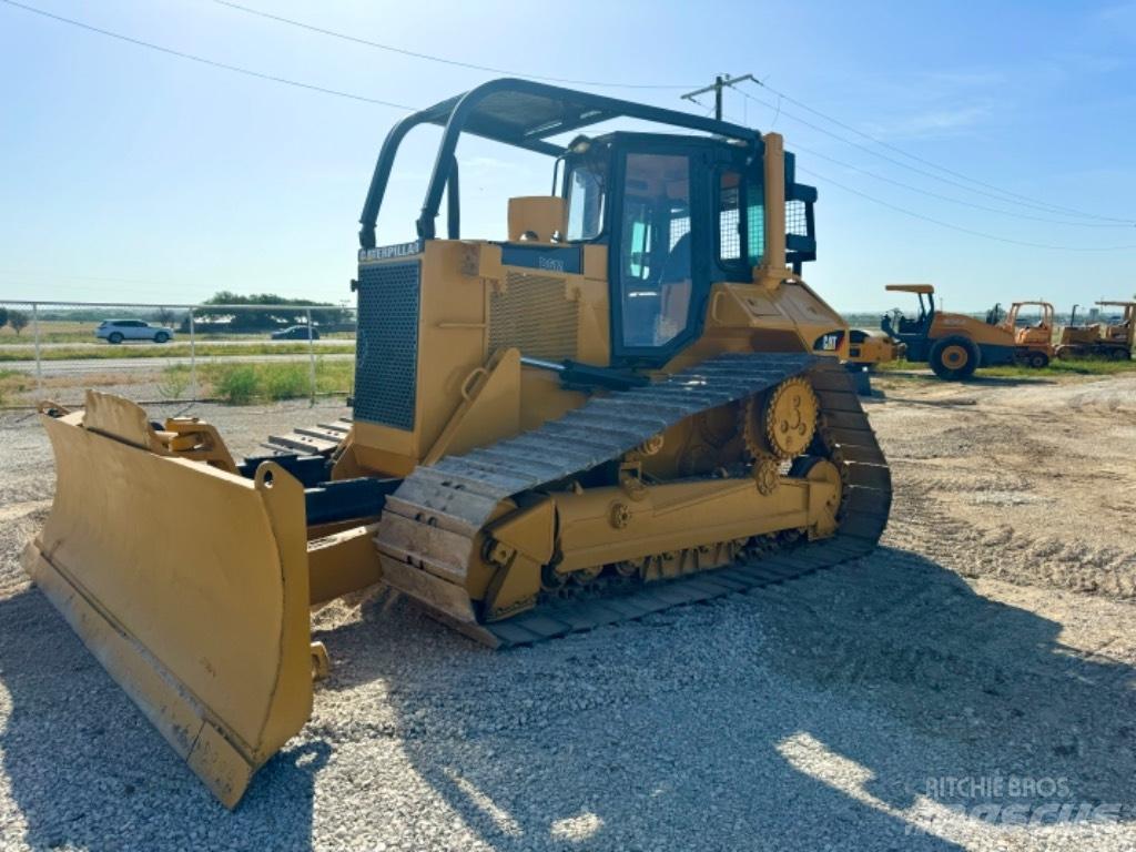 CAT D 6 M LGP Bouteurs sur chenilles