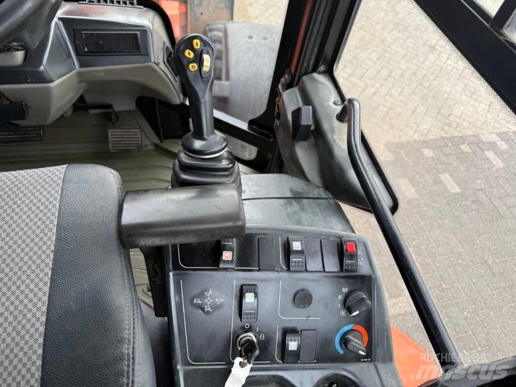 CAT 908 Chargeuse sur pneus