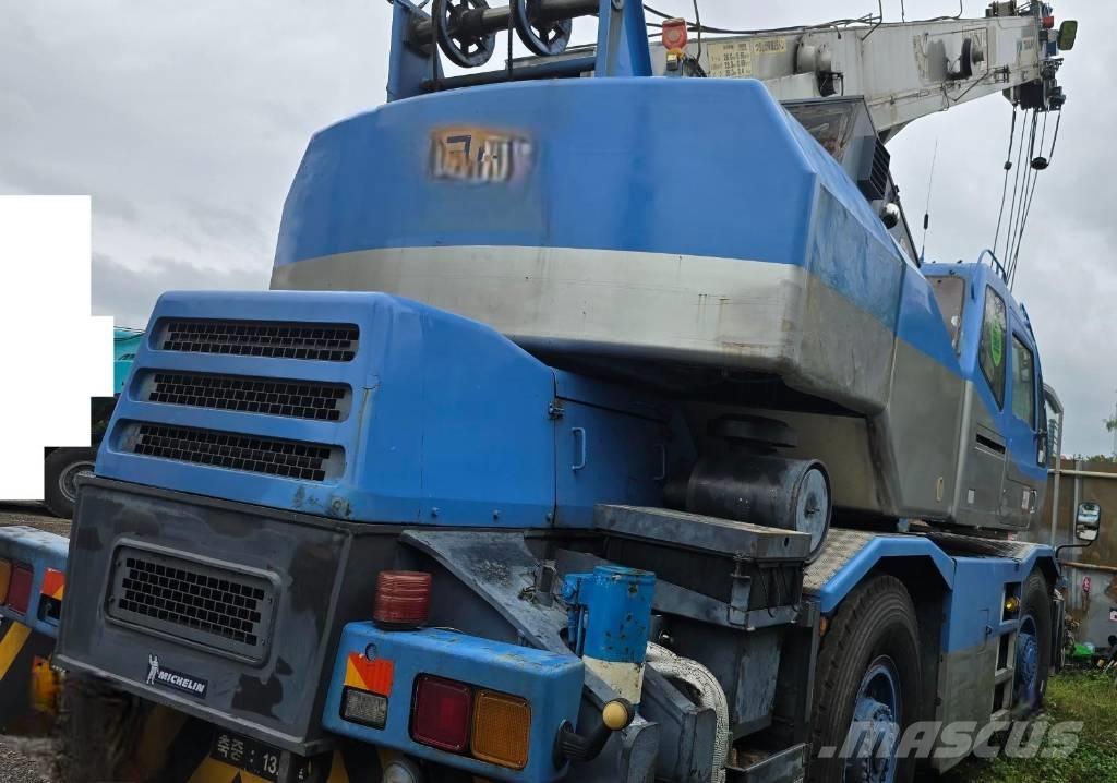 Tadano TR 250 M-6 Grues mobiles