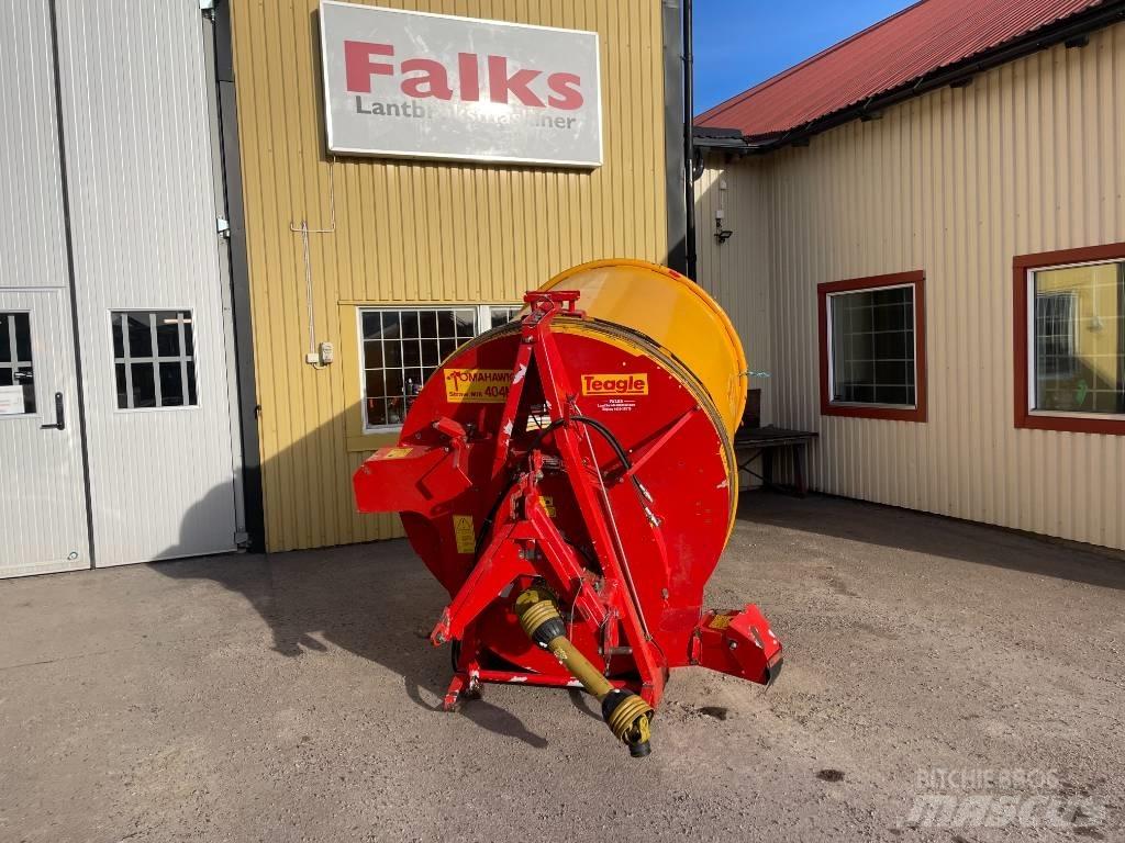 TEAGLE TOMAHAWK 404M Dérouleuse, pailleuse