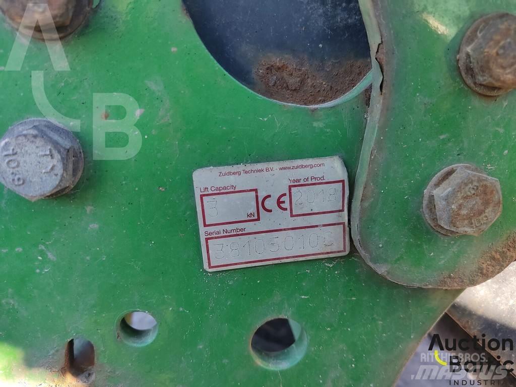 John Deere 2026R Tracteur