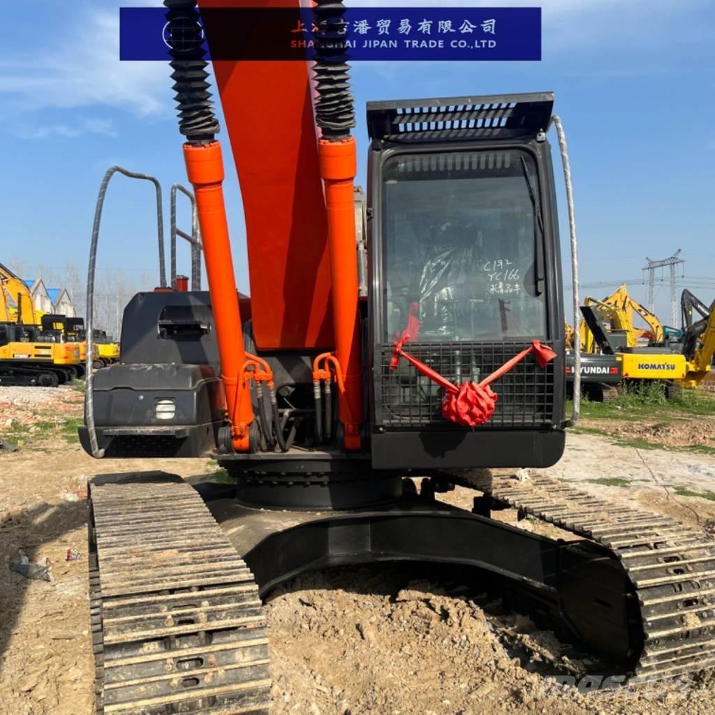 Hitachi ZX 240 Pelle sur chenilles
