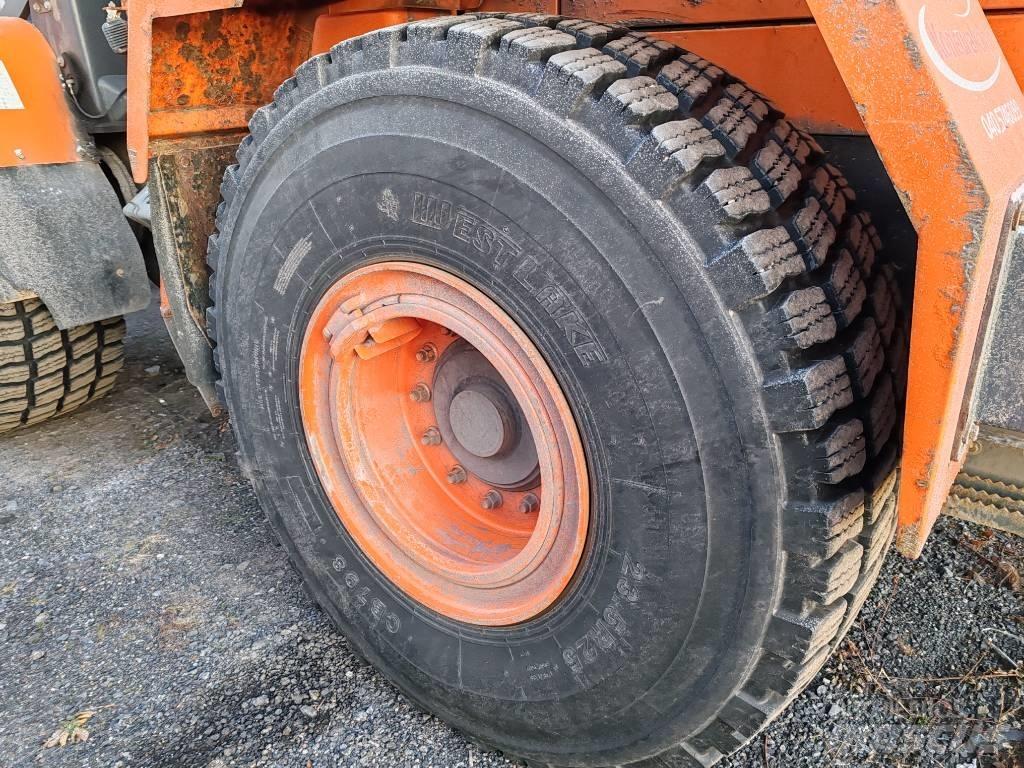 Doosan DL 220 Chargeuse sur pneus