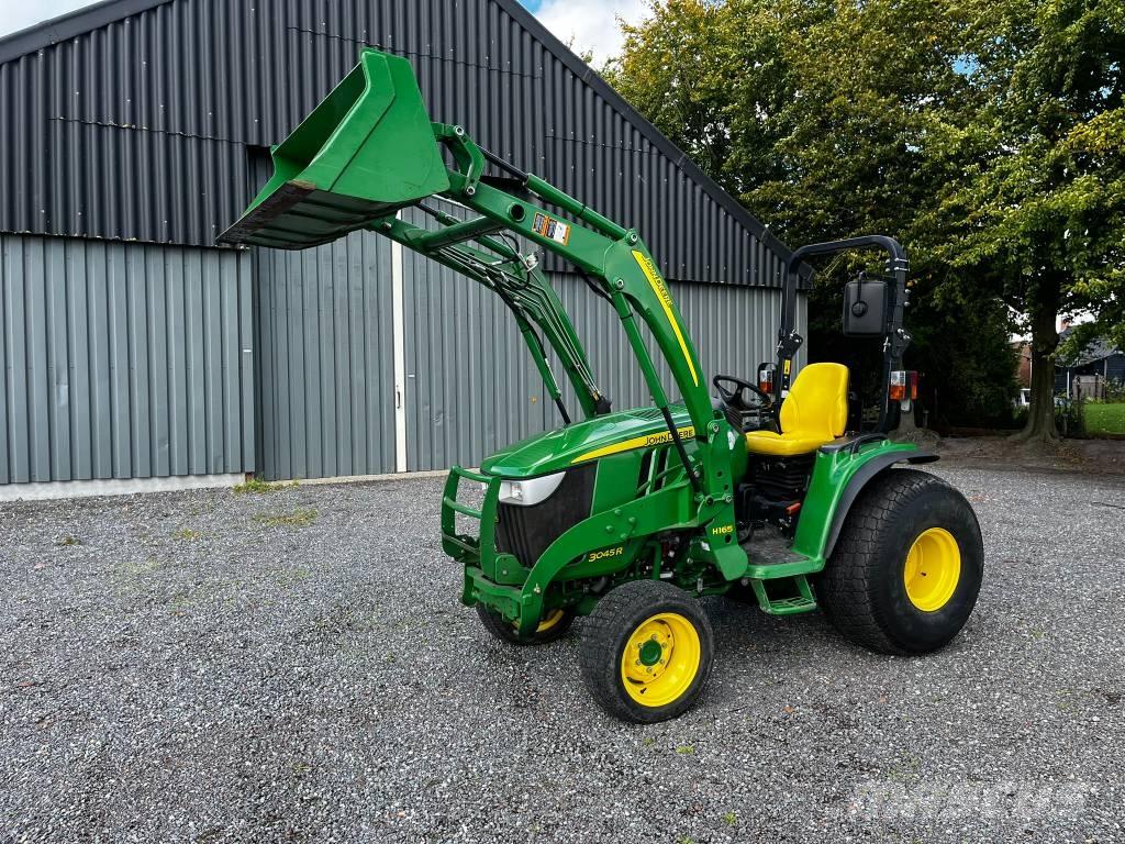 John Deere 3045 R Tracteur