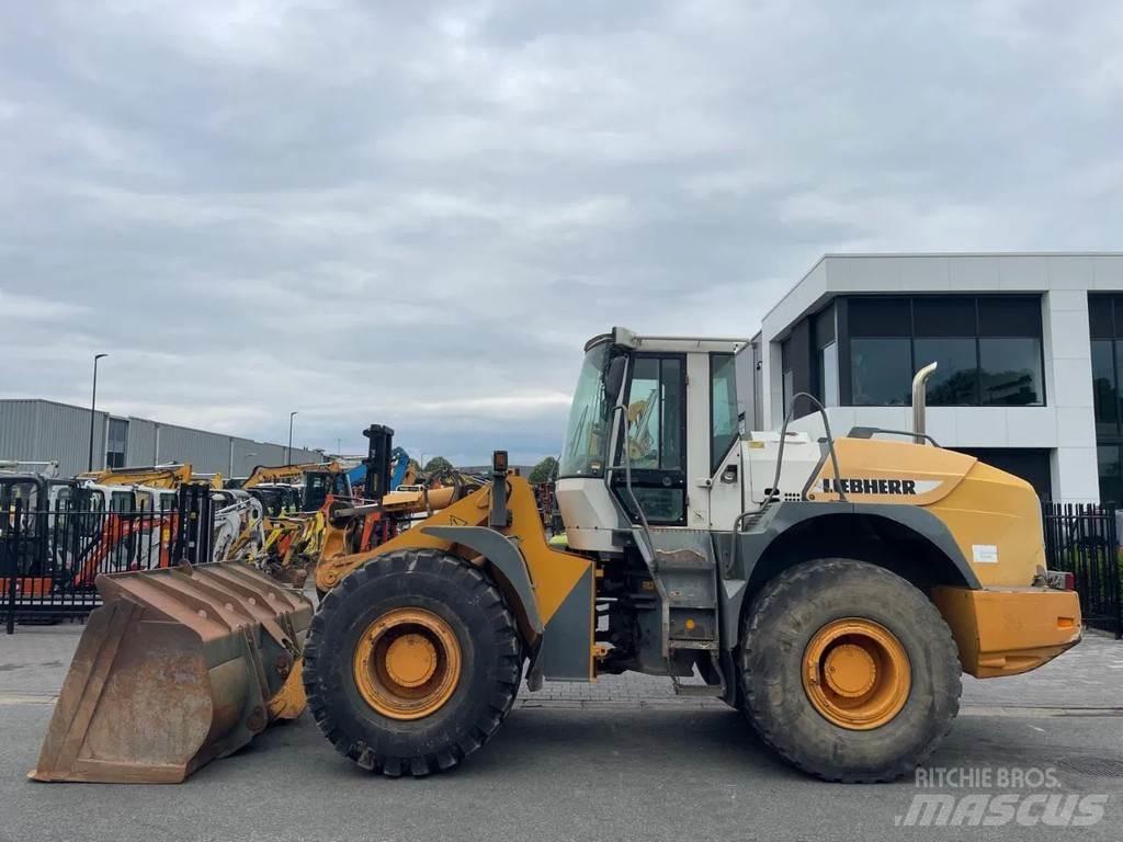 Liebherr L544 Chargeuse sur pneus