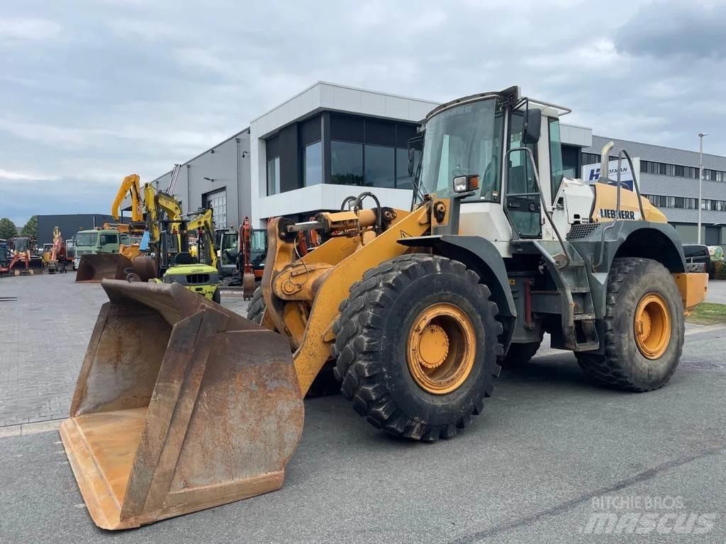 Liebherr L544 Chargeuse sur pneus