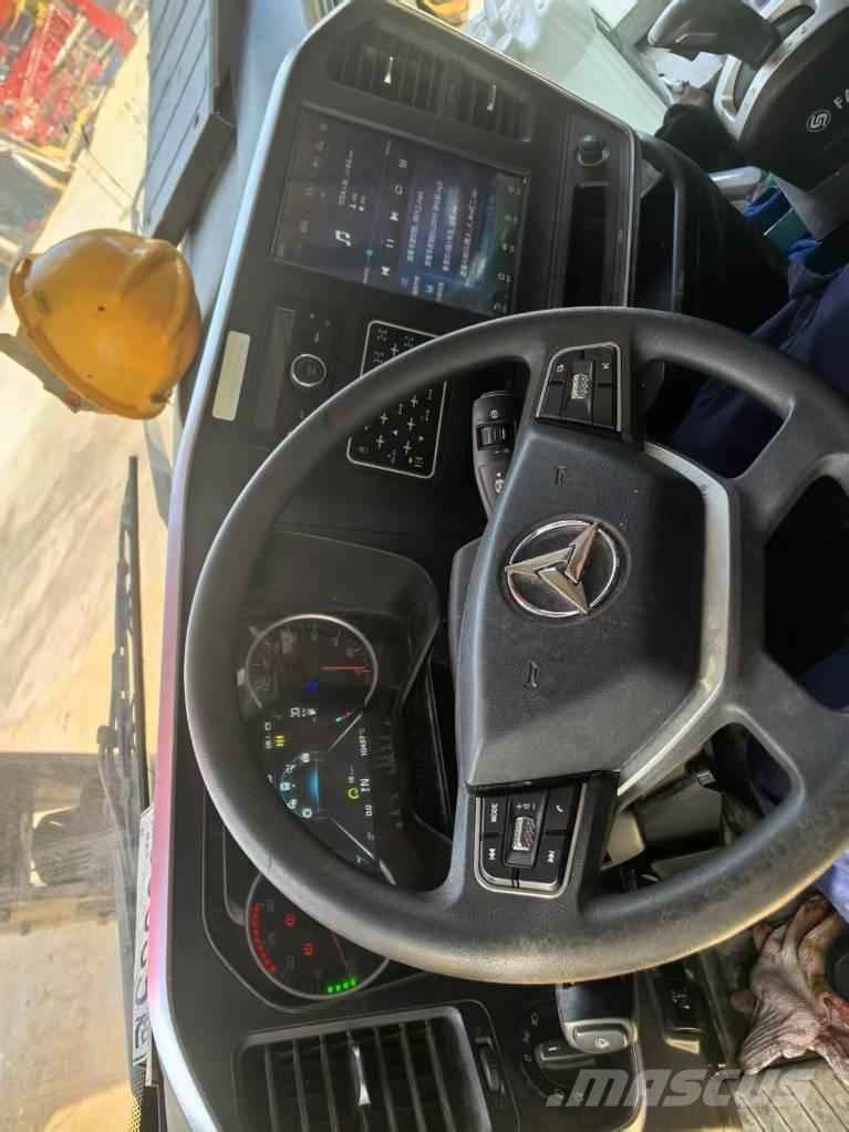 Sany SAC3000C8-8 Grues tout terrain