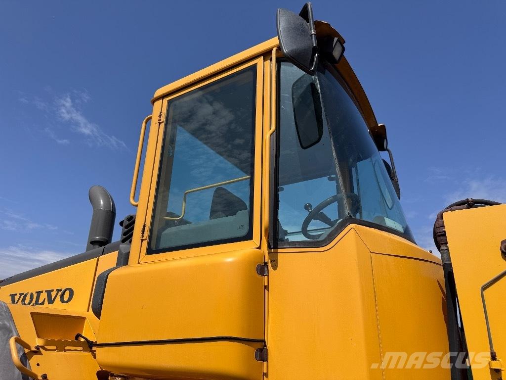 Volvo L 120 E Chargeuse sur pneus