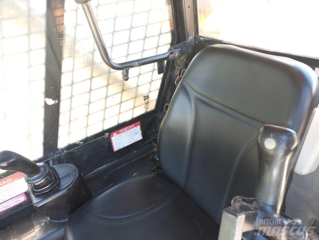 JCB 1110 T Chargeuse compacte