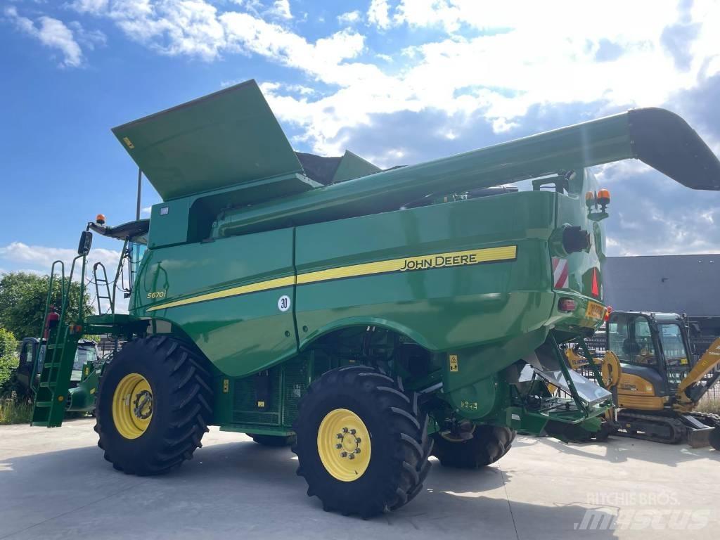 John Deere S670 4x4 Moissonneuse batteuse