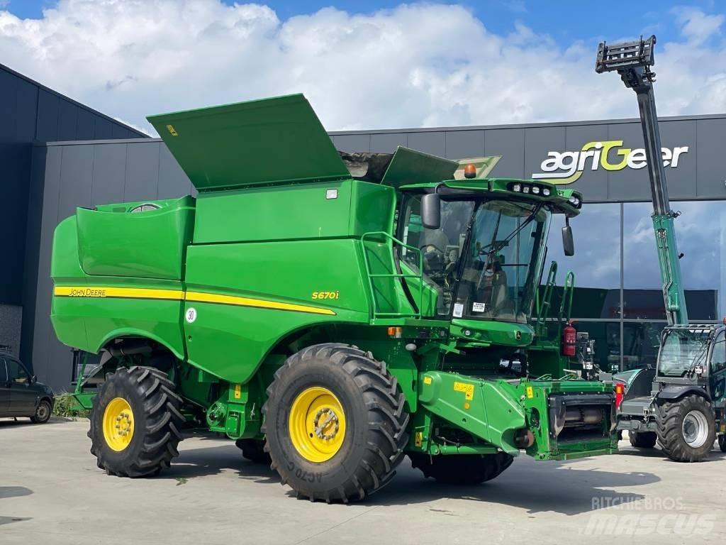 John Deere S670 4x4 Moissonneuse batteuse