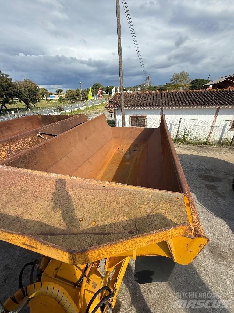 Volvo A25D Tombereau articulé