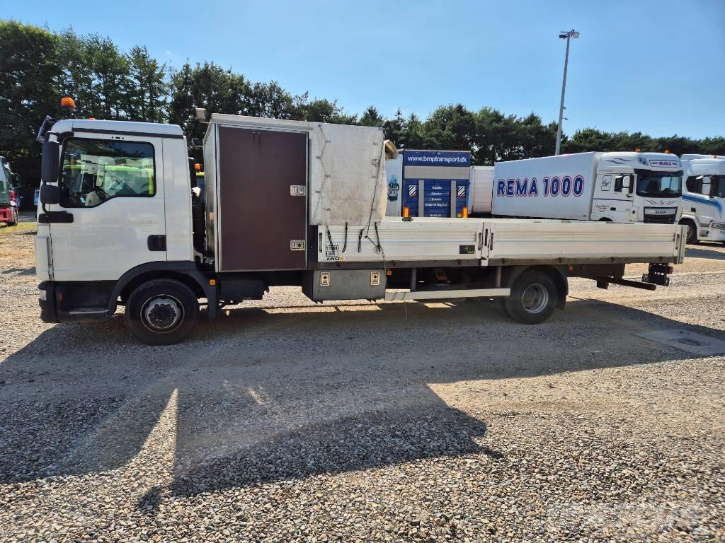 MAN TGL 12.250 4x2 Camion plateau