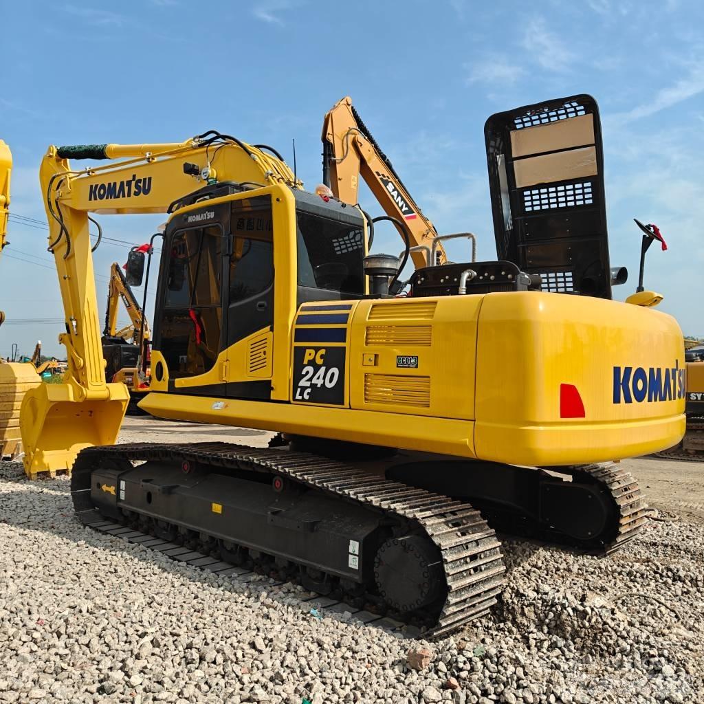 Komatsu 240LC-8 Pelle sur chenilles