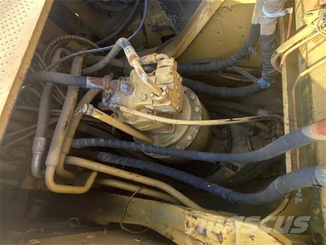 CAT 329D Pelle sur chenilles