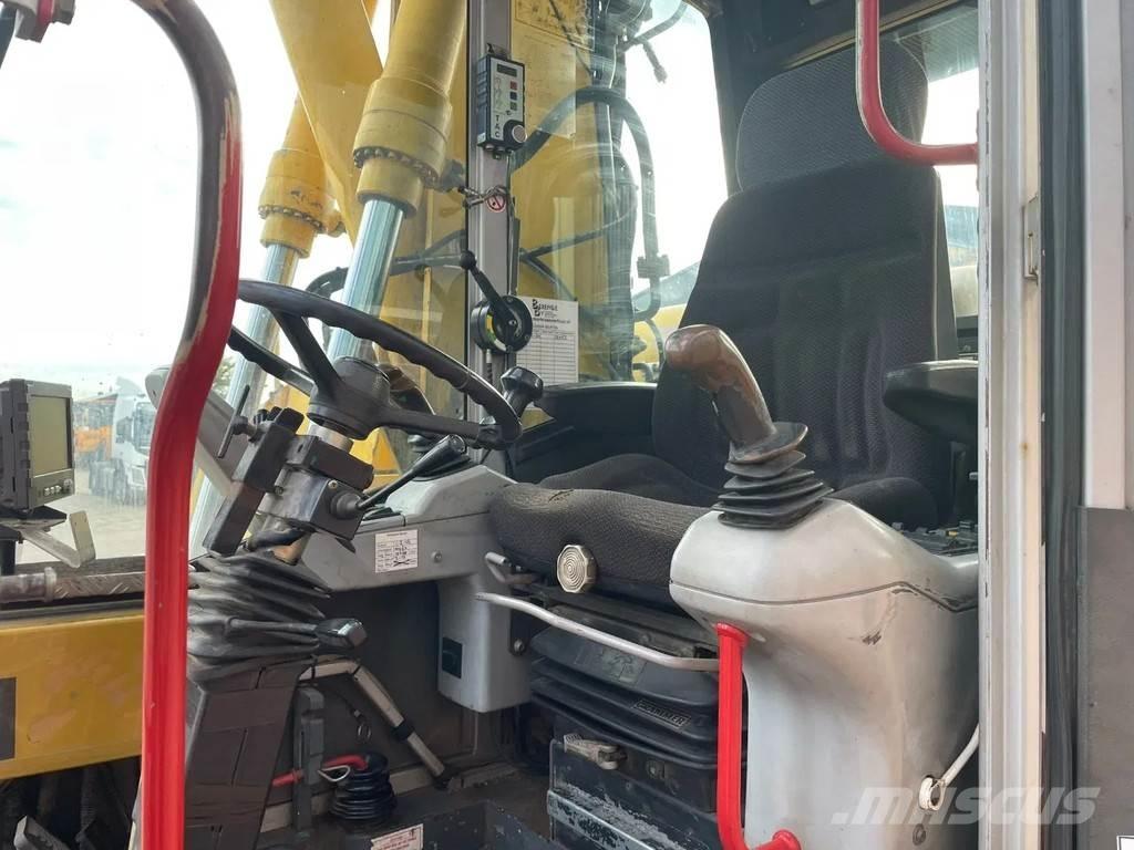 Atlas 1404K Pelle sur pneus