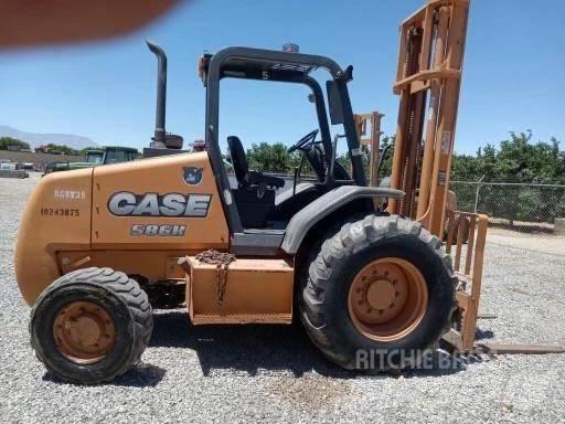 CASE 586H Chariot tout terrain